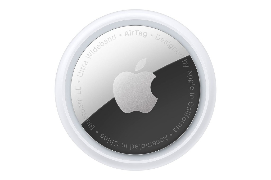 An apple airtag.