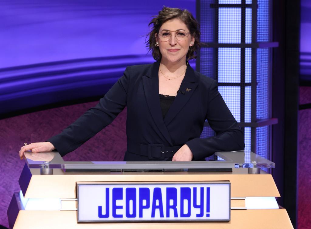 Mayim Bialik earned the ire of die-hard "Jeopardy!" watchers after several of them accused her of being inconsistent with the syndicated show's rules.