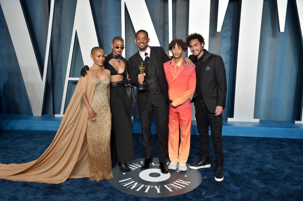 (L-R) Jada Pinkett Smith, Willow Smith, Will Smith, Jaden Smith, and Trey Smith attend the 2022 Vanity Fair Oscar Party,