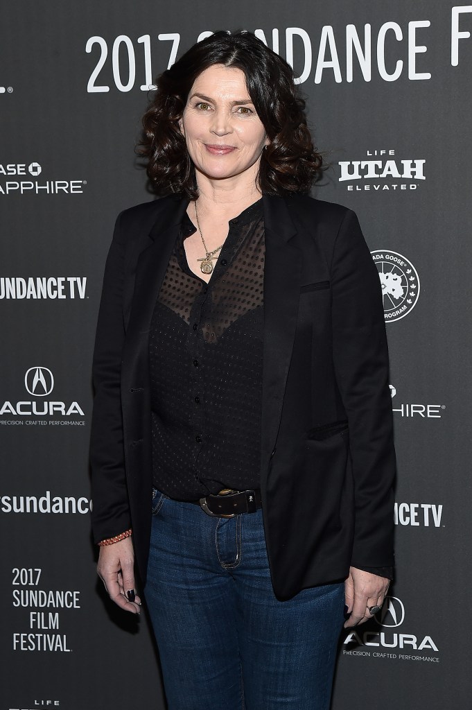 Julia Ormond posing on a red carpet