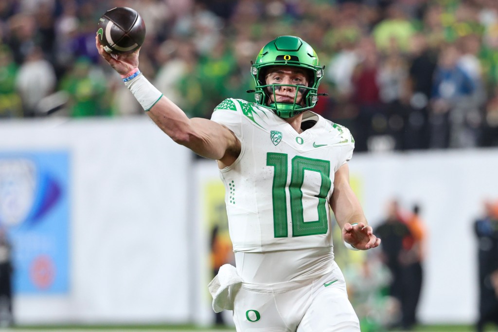 Bo Nix starred at Oregon after playing at Auburn