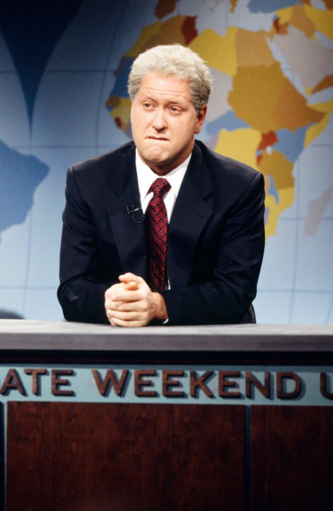 Darrell Hammond as Bill Clinton.