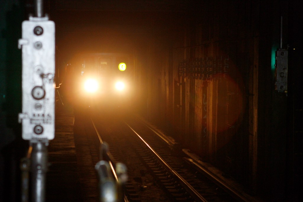 Image of a G Train coming down a tunnel