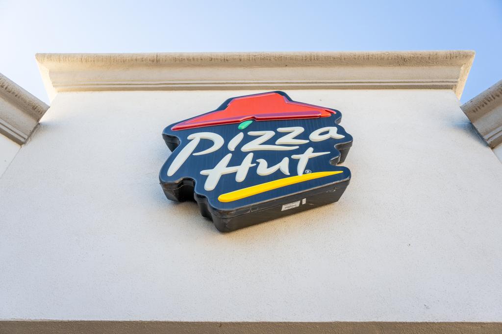 AUSTIN, TEXAS - NOVEMBER 01: A Pizza Hut store is seen on November 01, 2023 in Austin, Texas. Pizza Hut's third-quarter revenue fell short of analysts' expectations for same-store sales. (Photo by Brandon Bell/Getty Images)