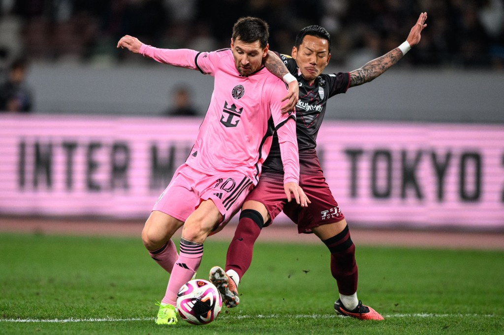 Hong Kong still has many questions over the incident after seeing Messi playing actively in Japan.