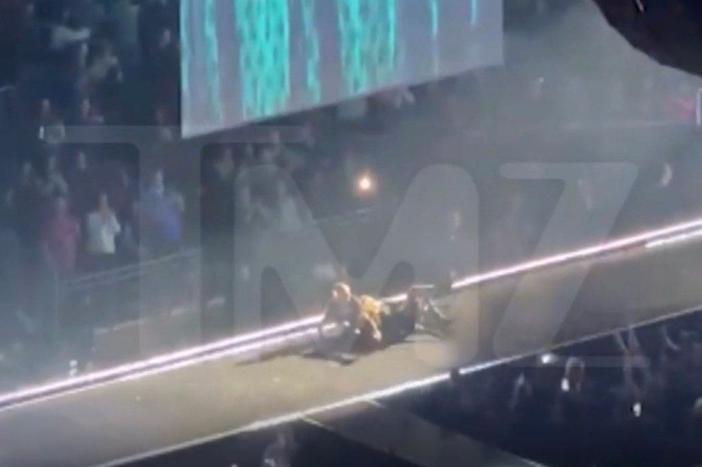In a video obtained by TMZ, the incident occurred when the mononymous singer, 65, sat on a chair during her performance of "Open Your Heart" and attempted to have her dancer drag the chair down the stage plank. 