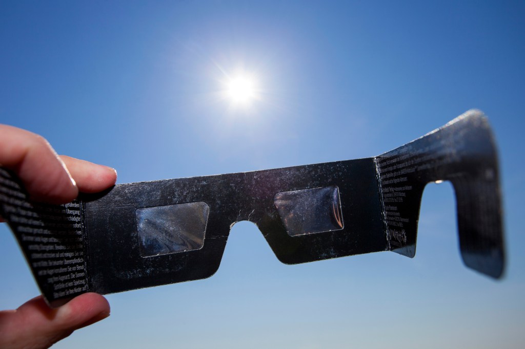 Eclipse-viewing glasses