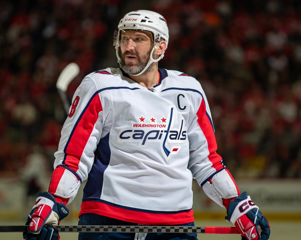 Alex Ovechkin and the Capitals will take on the Flyers on Friday.