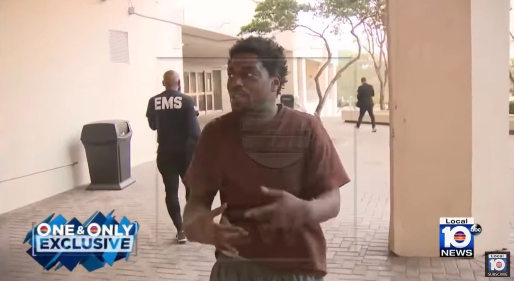 Kodak Black was seen on video throwing rocks at a team of reporters following his release from jail on Wednesday.