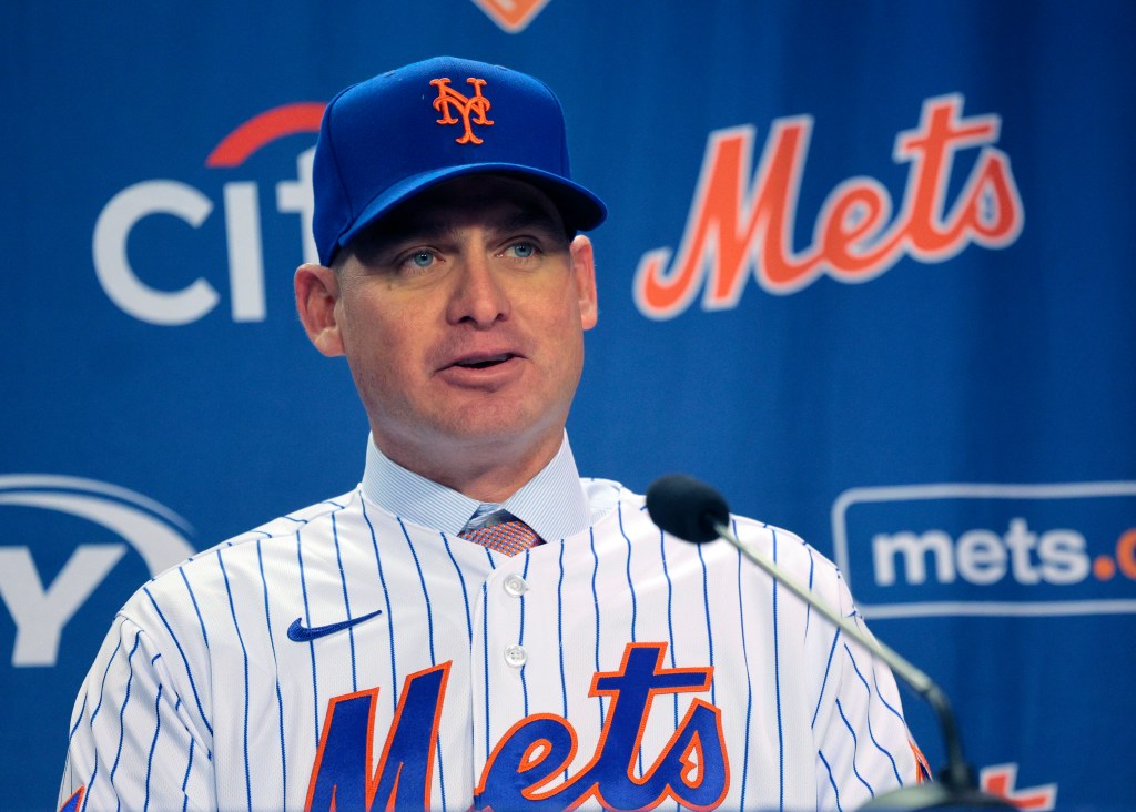 Carlos Mendoza speaks at his introductory Mets press conference on Nov. 14, 2023. 