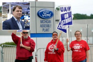 Ford CEO Jim Farley and UAW members on strike