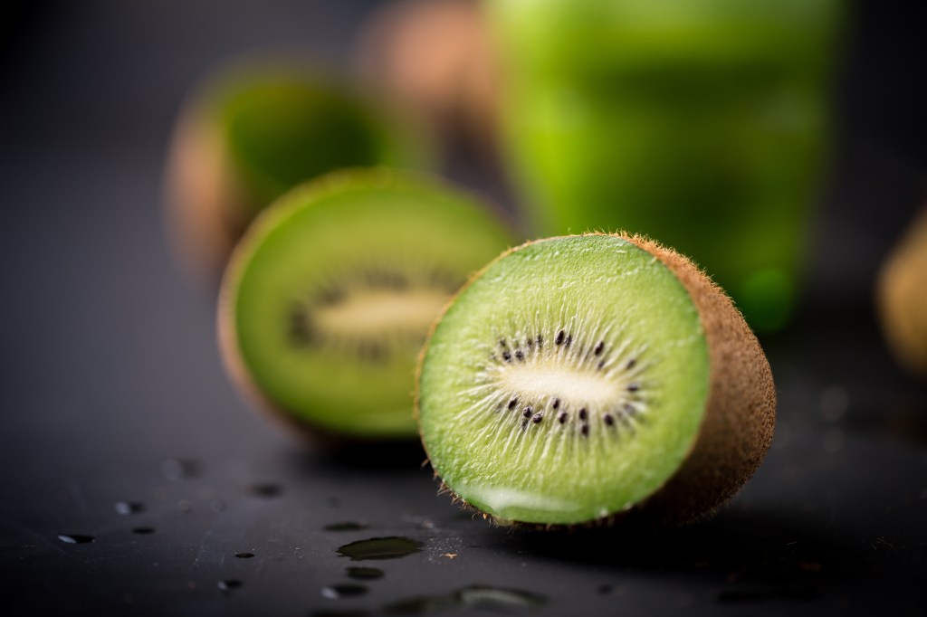 Kiwis.