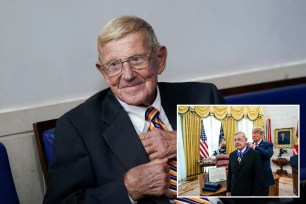 It seems like Lou Holtz made it known who he will be voting for in November. Holtz has shown his support for Trump in the past, and it seems like he is still on the bandwagon.