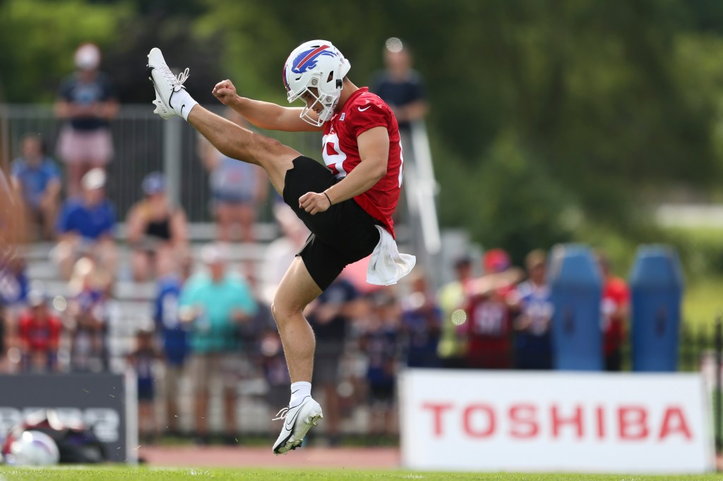 Punter Matt Araiza has signed with the Chiefs.