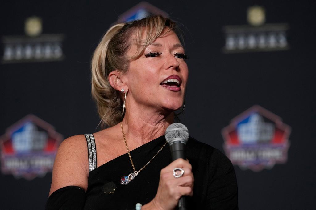 Misty McMichael attended the NFL Honors ceremony on behalf of her husband, Steve.