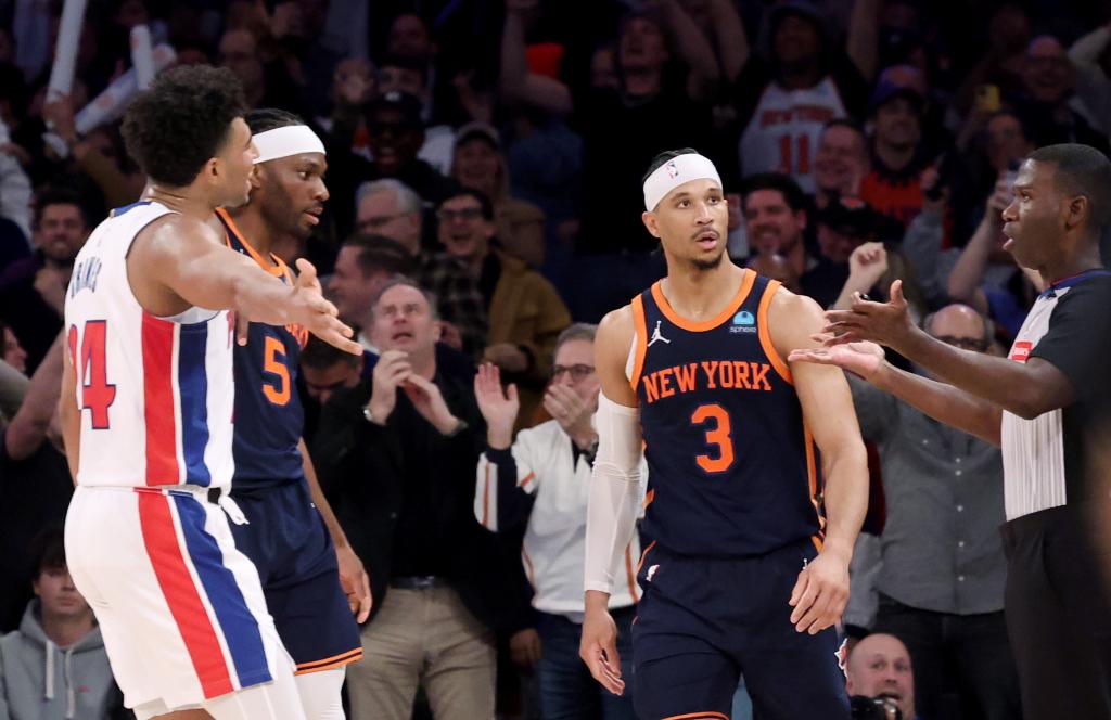 Josh Hart reacts in the closing seconds of the Knicks' win over the Pistons on Monday.