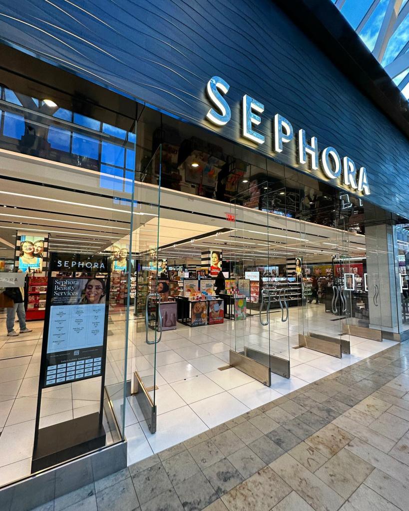 The incident took place at the Sephora store in the Boston Prudential Center. 