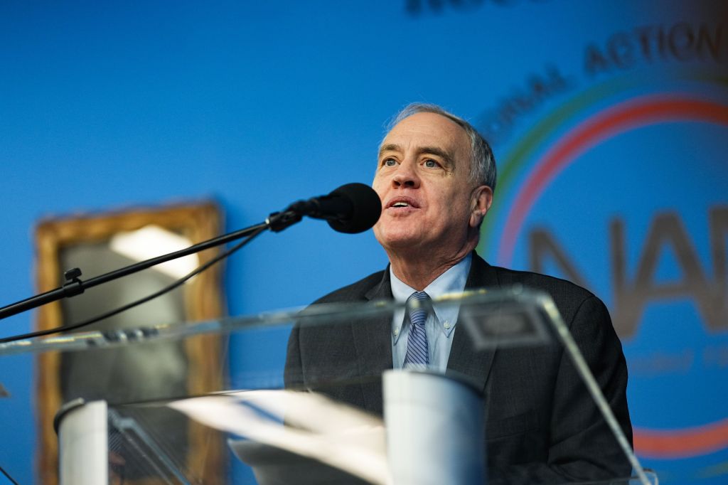 Thomas DiNapoli cited concerns over Hochul's exclusion of $160 million in contracting from vetting rules. 