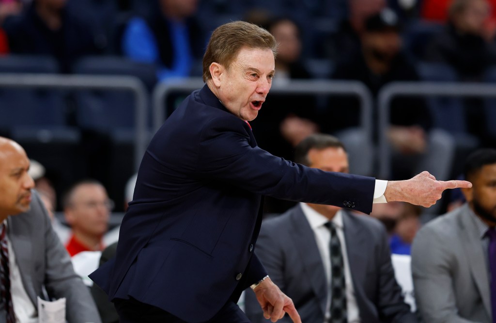 Rick Pitino, yelling out instructions during St. John's loss to Seton Hall, apologized to his players after the Johnnies' 90-85 win over Georgetown on Wednesday.