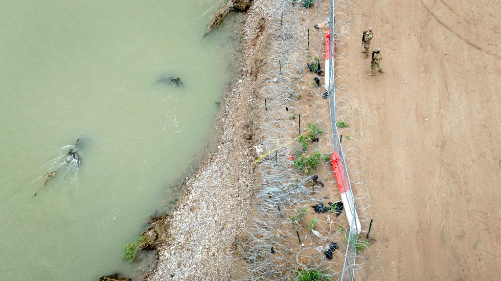 Soldiers guarding the Rio Grande 