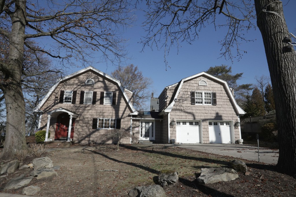 The home in Douglaston, Queens where Flores has been squatting.