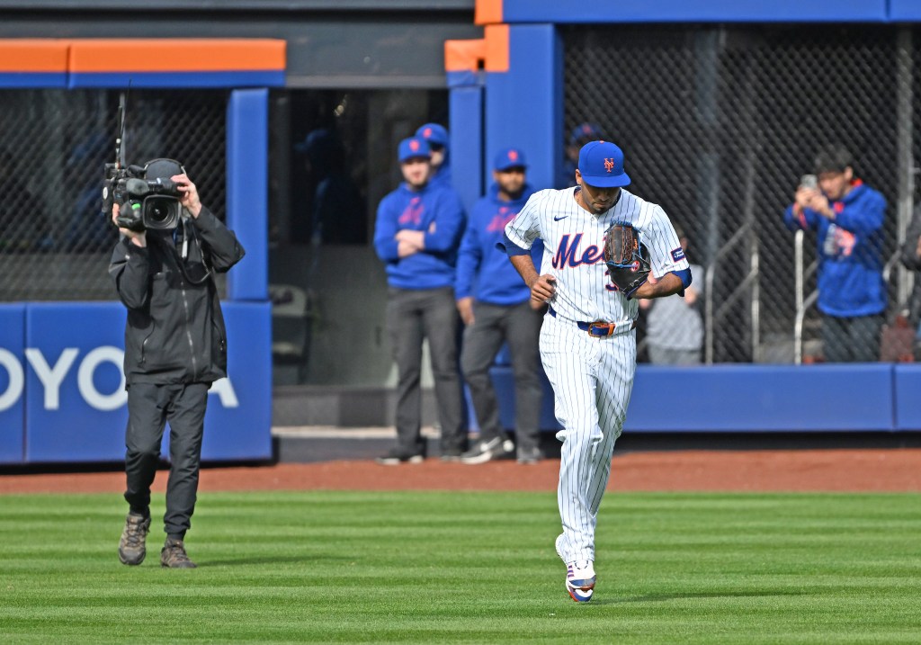 The trumpets and "Narco" sounded again for Edwin Diaz.