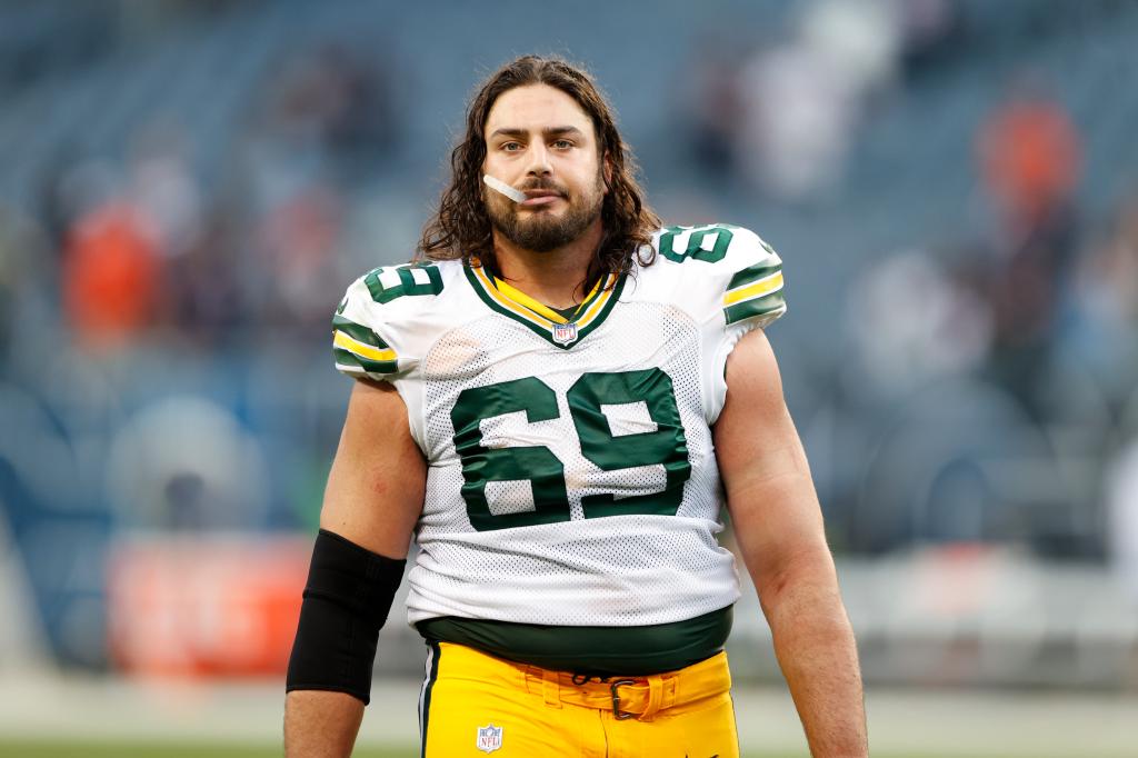 David Bakhtiari could be lured to the Jets through Aaron Rodgers.