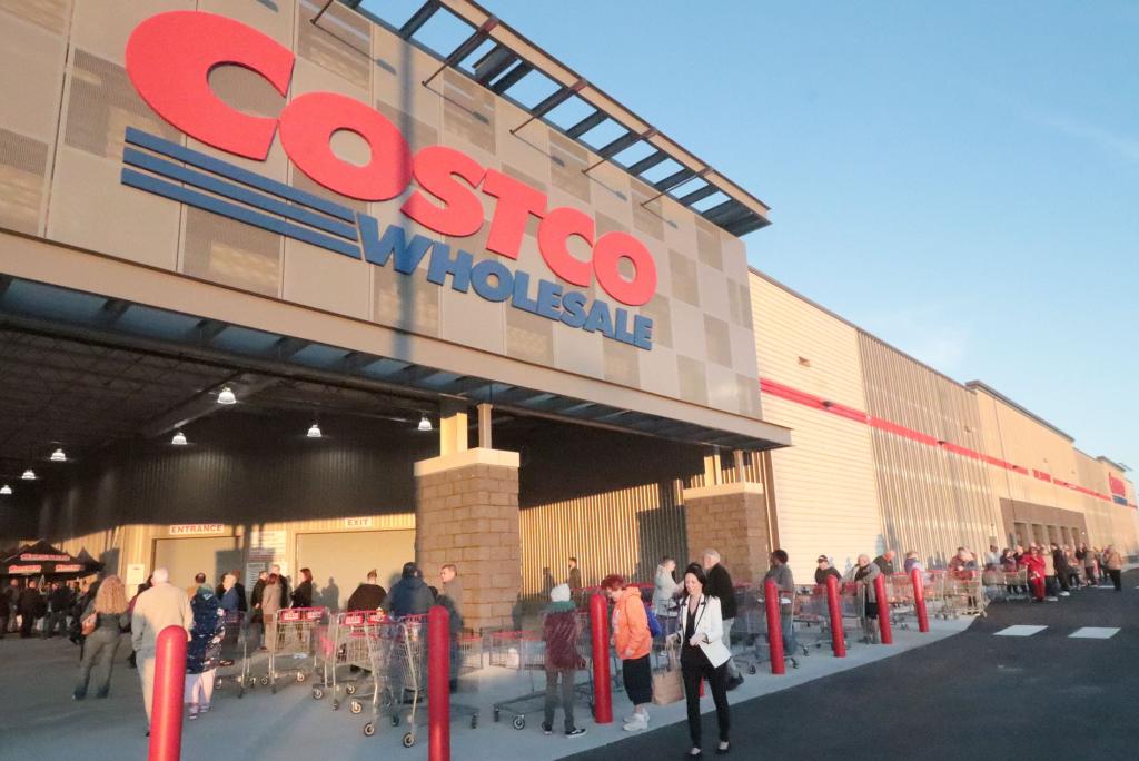 Costco is doubling down on its strategy of appealing to investors in precious metals including gold and silver.