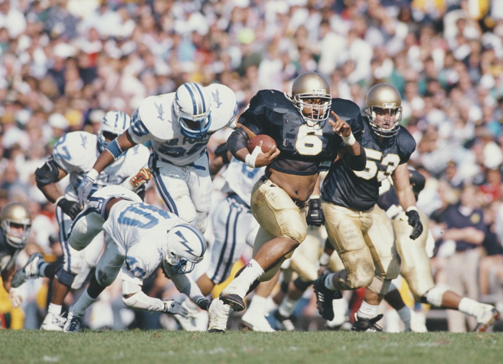 Jerome Bettis Sr. running for Notre Dame against Air Force in 1990.