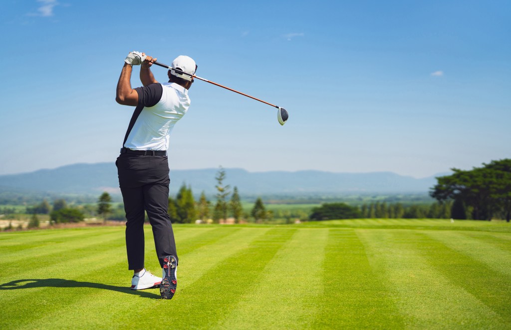 Golfing for men poses an increased risk of ALS.