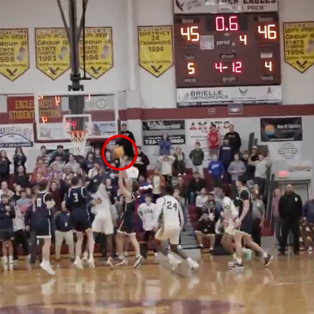 It appeared a buzzer-beater gave Manasquan the win.