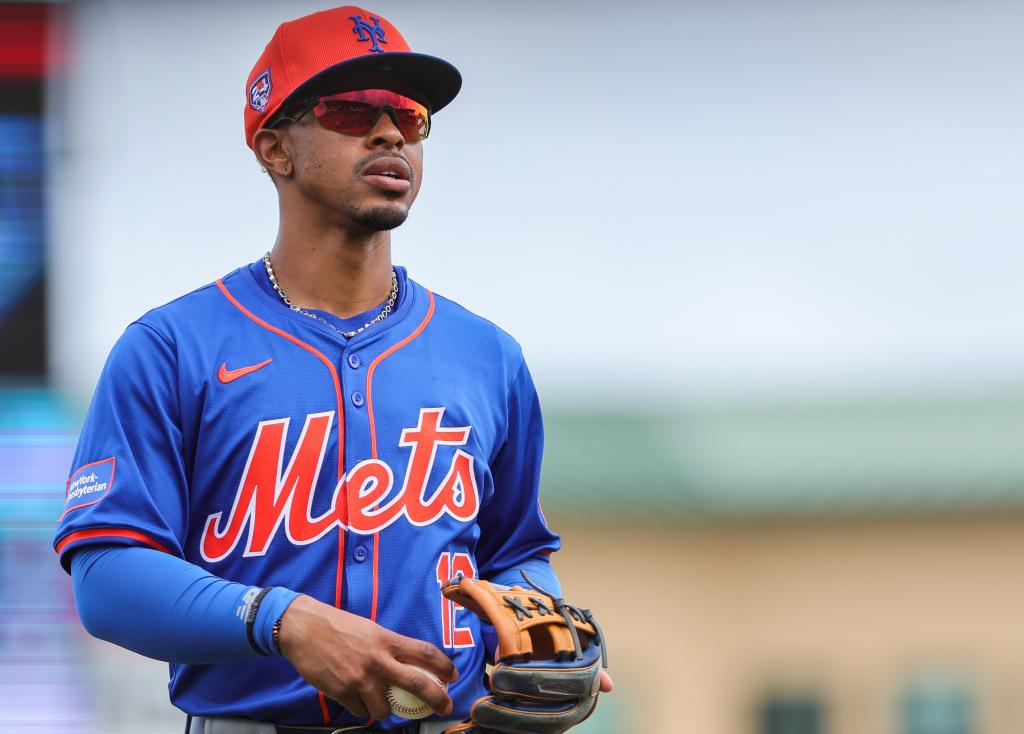 Francisco Lindor believes the Mets could be a playoff team this season.