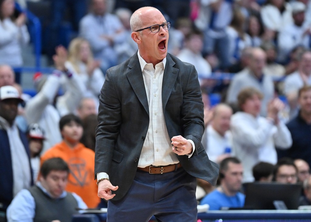 UConn Huskies head coach Dan Hurley.