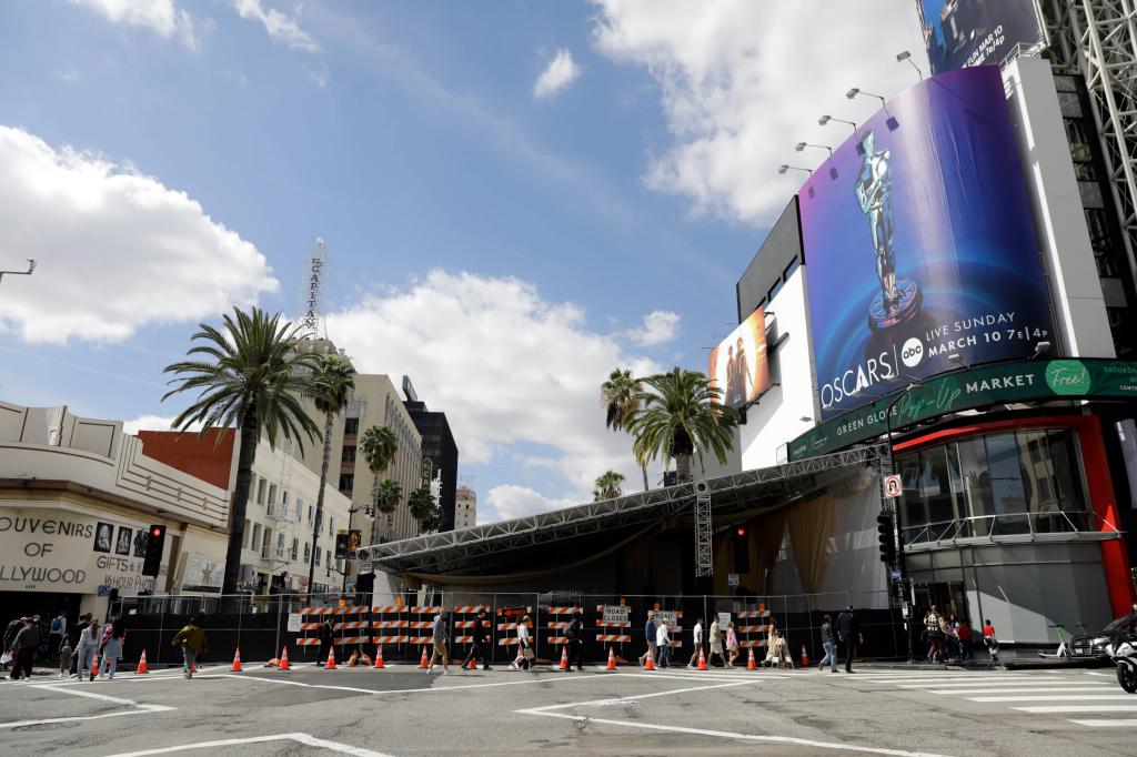 The Dolby Theater is cordoned off.