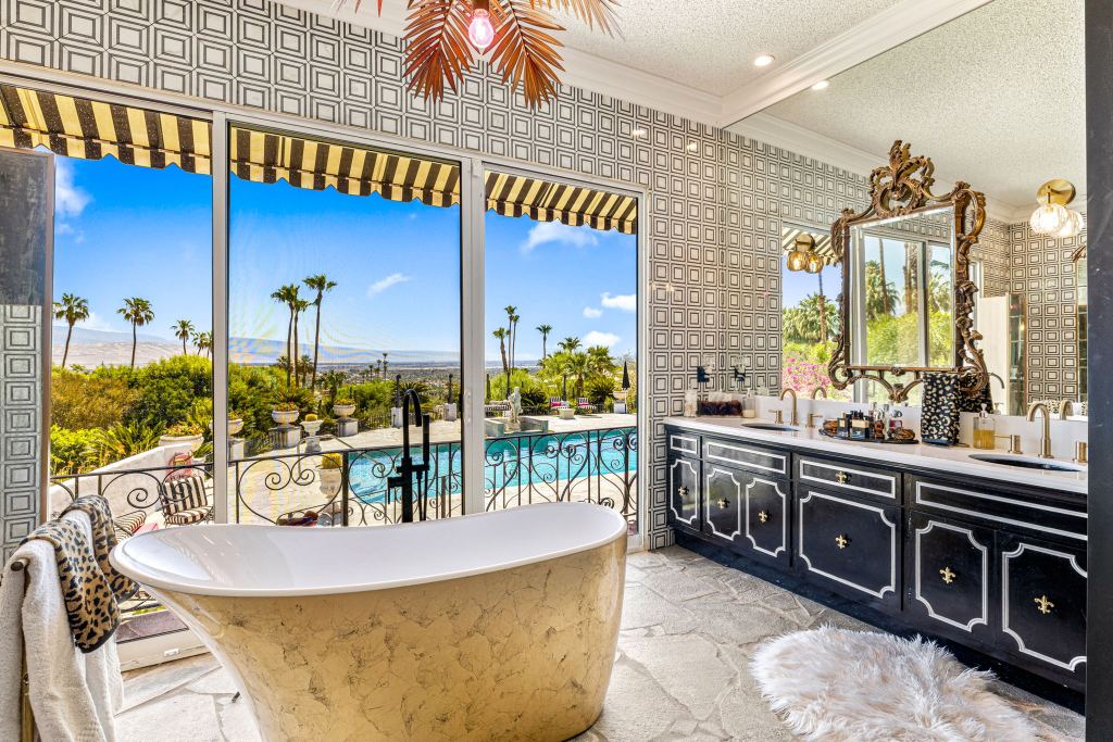 zsa zsa gabor palm springs home finds buyer