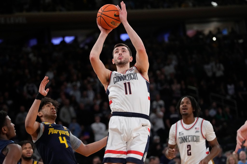 UConn forward Alex Karaban 