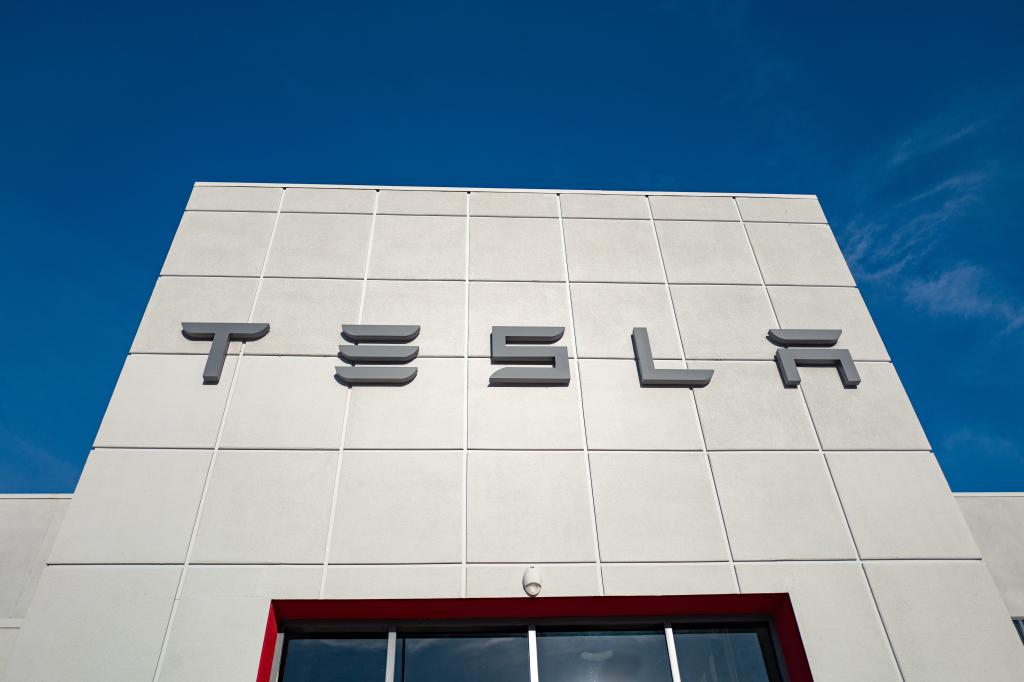 Tesla Motors dealership