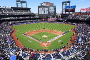 The New York Mets honored slain NYPD officer Jonathan Diller with a moment of silence before Friday's Home Opener.