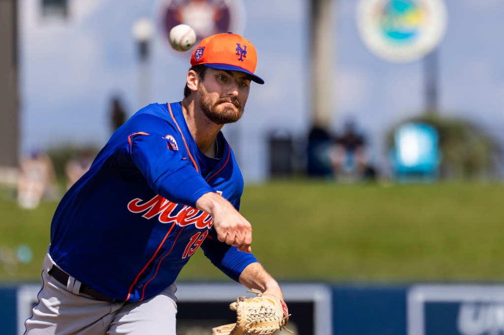 Mets pitcher Tyler Stuart throws in the third inning against the Washington Nationals during Spring Training.