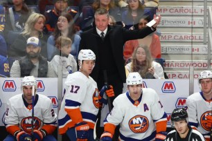 Patrick Roy sees no reason to 'panic' after two straight Islanders losses