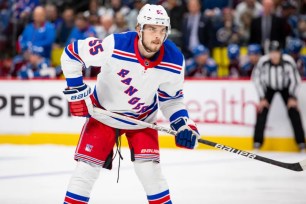 Ryan Lindgren returned to the lineup in the Rangers' 3-2 shootout win over the Avalanche.