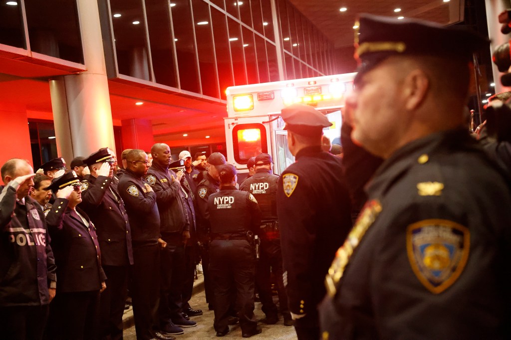 NYPD officer Jonathan Dillerâs body was removed from Jamaica Hospital 