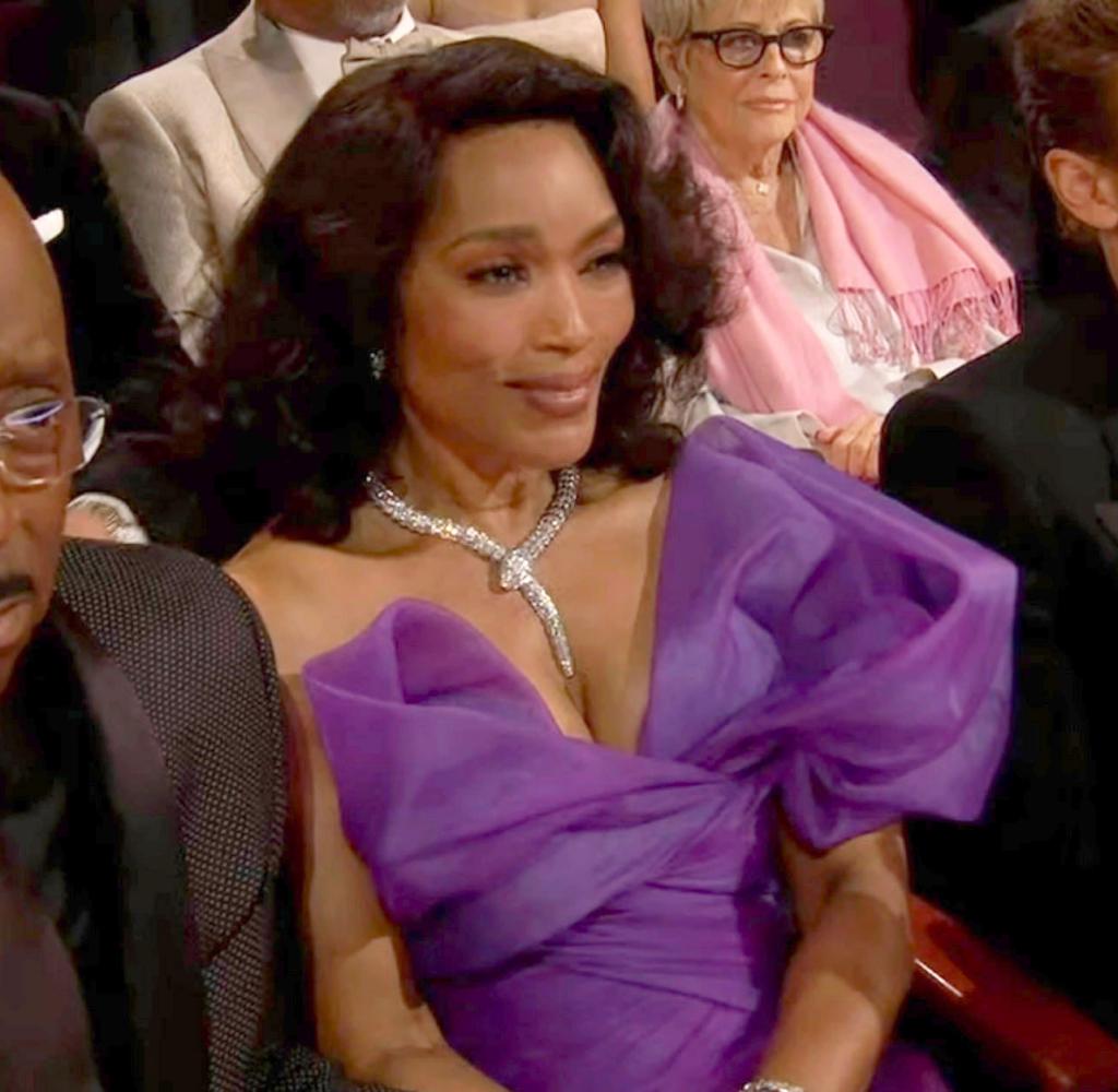 “Dayumm #AngelaBassett it’s ok. It's called losing gracefully. Sitting with a scowl all pissed,” one person tweeted.