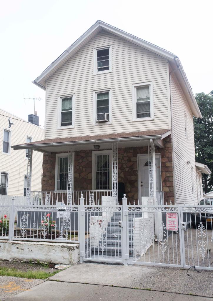 Jennifer Lopez's childhood home in teh Bronx.