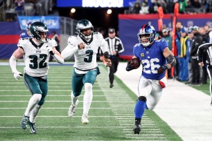 The Eagles are interested in signing Saquon Barkley after the Giants decided not to place the franchise tag on him.
