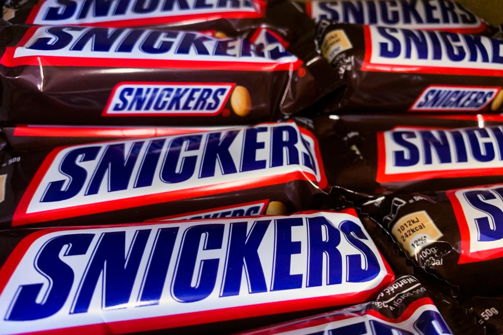 Snickers chocolate bars packaging in a shop in Sulkowice, Poland, seen in a photo by Jakub Porzycki/NurPhoto via Getty Images.