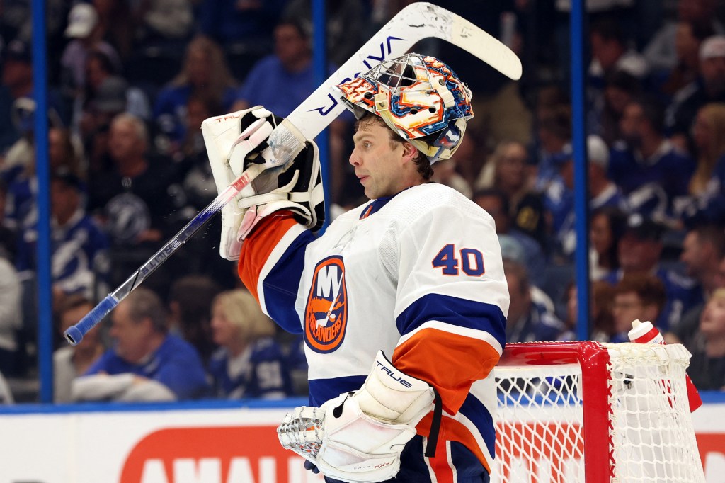 Semyon Varlamov made 36 saves during the Islanders' loss to the Lightning on Saturday.