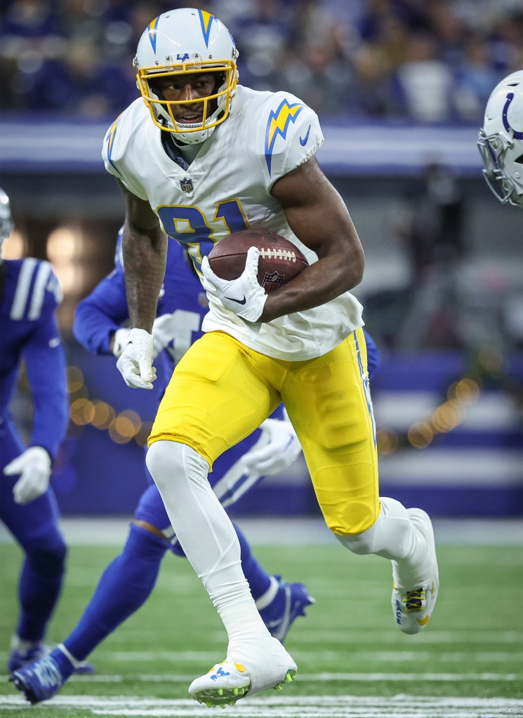 Mike Williams (81) in action for the Chargers in December 2022.