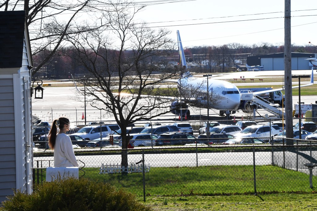 Residents who live in the shadow of the airport say they struggle with noise, vibrations and fumes -- which they say they fear will worsen if the expansion goes through.