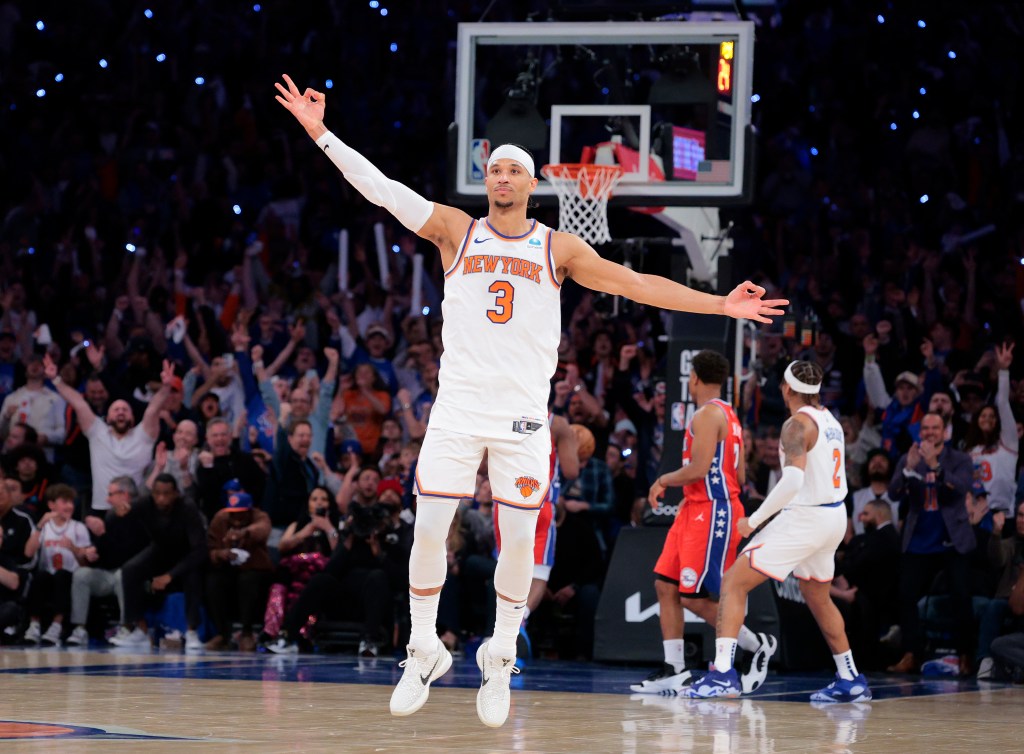 New York Knicks guard Josh Hart #3 reacts after hitting a three point shot late during the fourth quarter. 